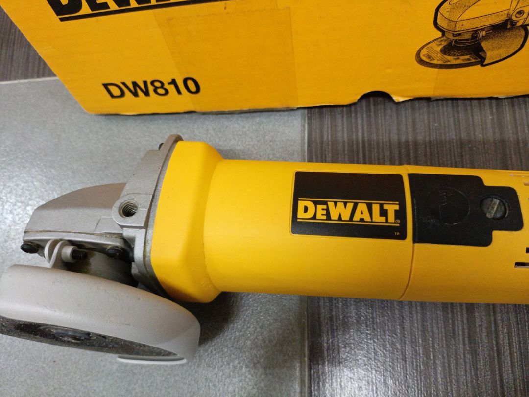DEWALT GRINDER DW810